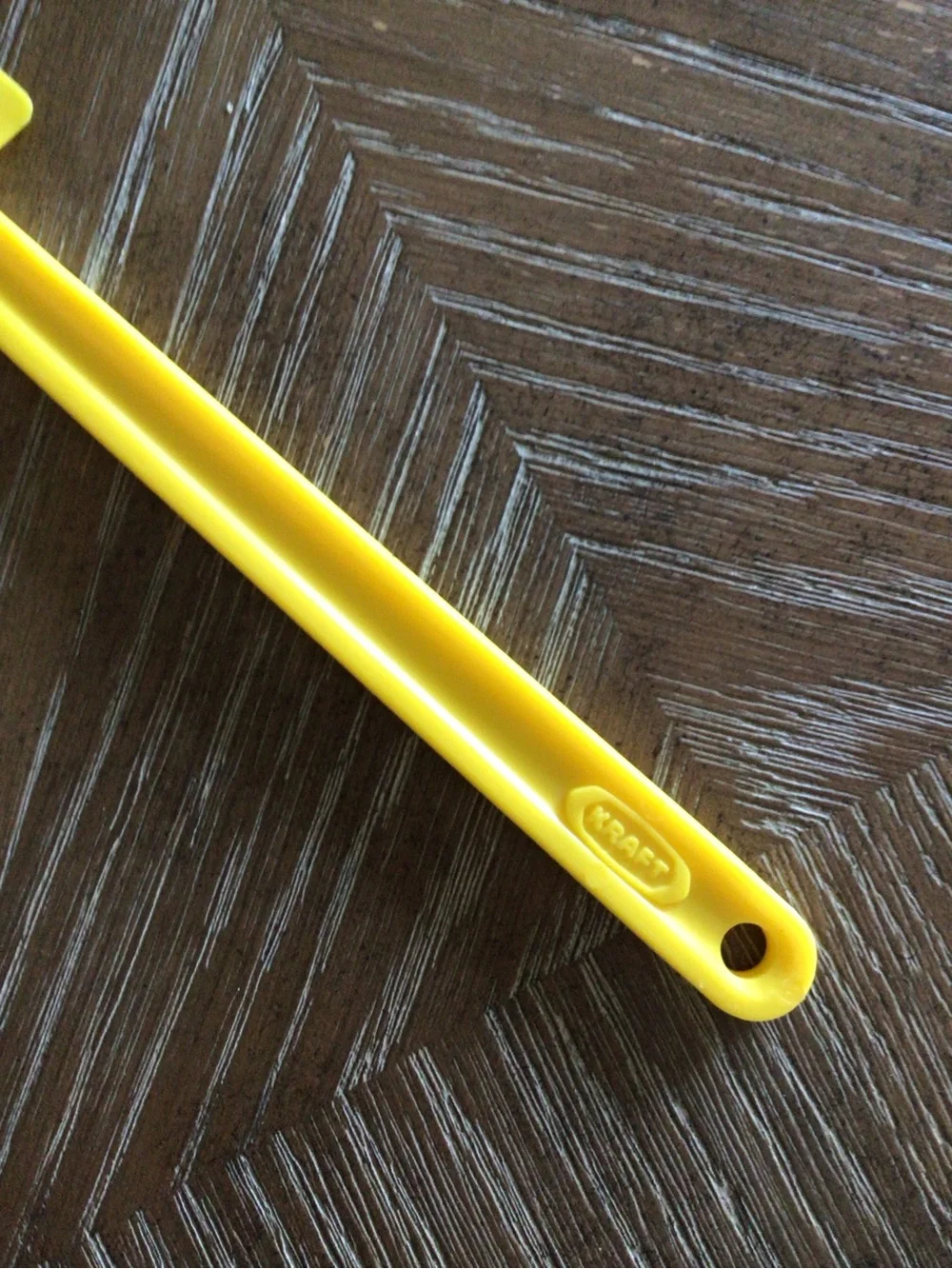Vintage Kraft Yellow Plastic Jar Scraper Spreader Spatula MCM Kitchen 8.5”